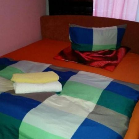 Schohne Zimmer Mit Doppelbet Múnich Exterior foto